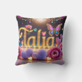 「シネマティック心地よい：タリアのフワフワのクッション」 クッション (裏面)