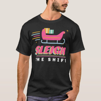 シフトを乗り切れ レトロなクリスマスの看護師 リテール Tシャツ