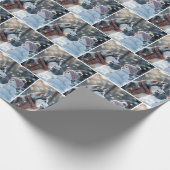 シベリアのハスキーが雪だるまを見る ラッピングペーパー (角)