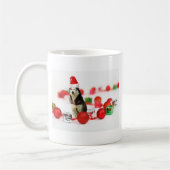 シベリアのハスキークリスマスとオーナメントギフトボックス コーヒーマグカップ (左)