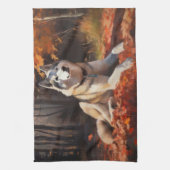 シベリアハスキー紅葉秋インスパイア キッチンタオル (縦)