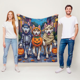 シベリアンハスキーのハロウィンコスチュームでトリックオアトリート フリースブランケット