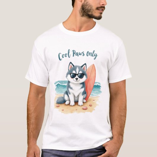 シベリアンハスキーの涼しげビーチデザイン Tシャツ (正面)