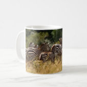 シマウマが移動:千マイルの旅 コーヒーマグカップ (正面左)