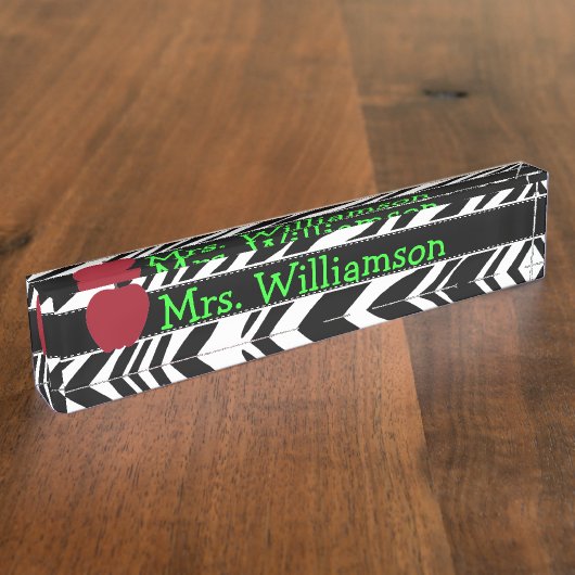 シマウマのプリント及び赤いAppleのモノグラムの机の名札 デスクネームプレート (側面)