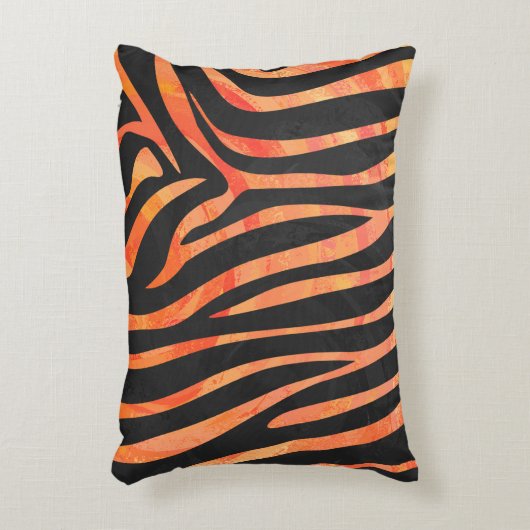 シマウマの黒いおよびオレンジプリント アクセントクッション (正面(垂直))