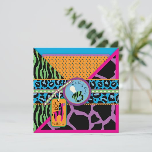 シマウマ及び調停者のサファリのアニマルプリントのベビーシャワー 招待状 (スタンド正面)