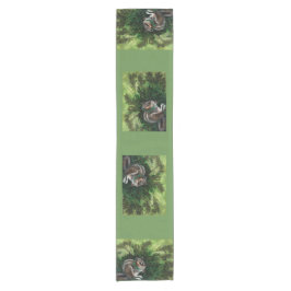 シマリスのヒイラギTablerunner ショートテーブルランナー