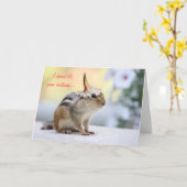 シマリスの身に着けている花のパーティーの帽子 カード (黄色い花)