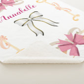 シマーエレガントリーのリボン名をパーソナライズ シェルパブランケット (3/4)