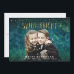 シャインブライトフェイクゴールドフォイルHanukkahフォトカード シーズンカード<br><div class="desc">金ゴールドフォイル効果の"輝く明るい"きらめくフェイク、おもしろい、明るいアクセントのための小さな金ゴールド三角形紙吹雪。裏面は薄い質感と深いブルーで印刷。</div>