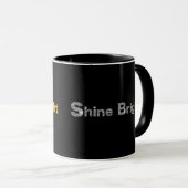 シャインブライト – 金と銀のスタイル マグカップ (正面右)
