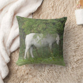 シャイ白馬枕 クッション (ブランケット)