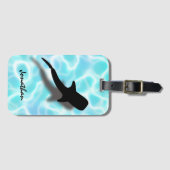 シャウパーソナライズされたドトロピカルシャーク付きホエールシャークビーチ ラゲッジタグ (正面横)