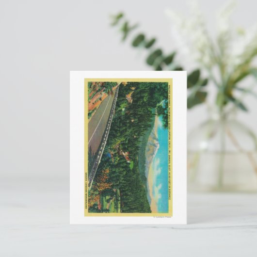 シャスタ山を離れた太平洋高速道路 ポストカード (スタンド正面)