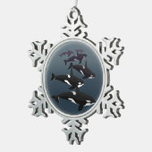 シャチのクジラのオーナメントのパーソナライズなクジラのオーナメント スノーフレークピューターオーナメント (右)