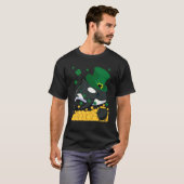 シャチのクローバー聖パトリックの日 Tシャツ (正面フル)