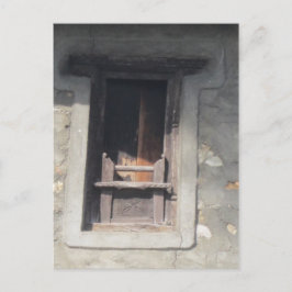 シャッター付き茶色の窓 ポストカード