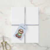 シャツを着た可愛らしい笑顔のナマケモノありがとう ギフトタグ (より糸付き)