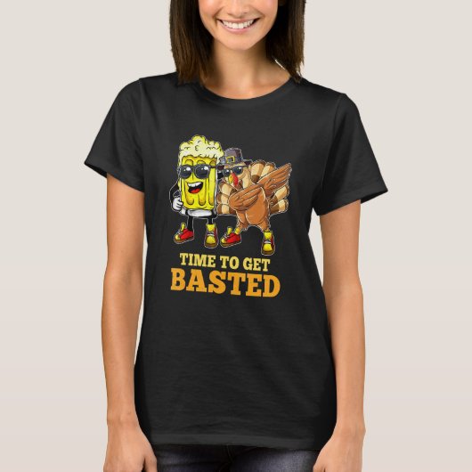 シャツビールと七面鳥のバブを食べる時間 Tシャツ (正面)
