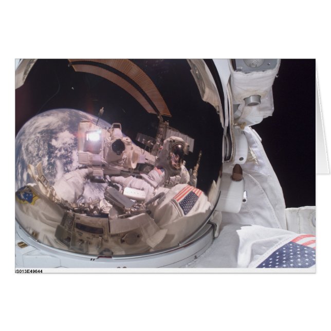 シャトルの発見 (正面横)