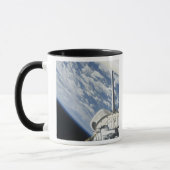 シャトル宇宙の部分的見解 マグカップ (左)