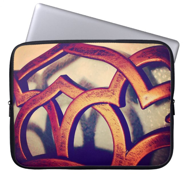 シャドウアート ラップトップスリーブ (正面)