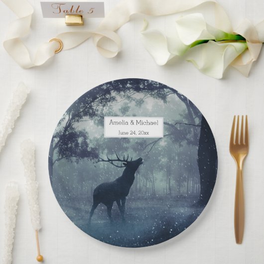 シャドウィーの森に〔雄ジカの〕枝角を持つ鹿結婚- ペーパープレート (ウェディング)