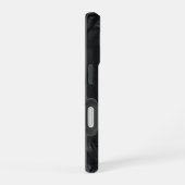 シャドウォーカー – フード付き戦士 iPhone 16ケース (右側面)