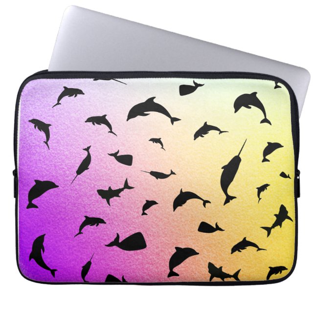 シャドーフィッシュジンベイジンベイザメのグラデーション海 ラップトップスリーブ (正面)