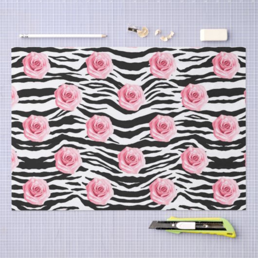 シャビーエレガントビーシックなピンクのバラとゼバのストライプ 薄葉紙 (クラフト)