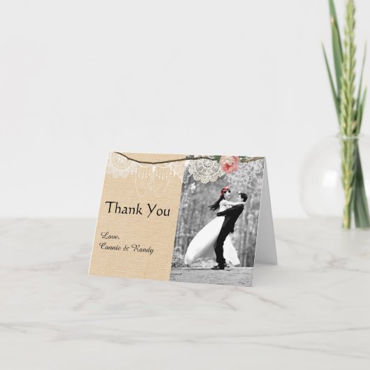 シャビーシックな麻のピンクの花柄レースのウェディングサンキュ サンキューカード (正面)