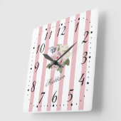 シャビーシックピンクストライプのローズブーモノグラムのケ スクエア壁時計 (傾斜)