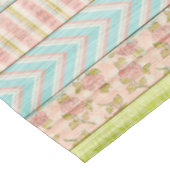 シャビーバラパステルパターンオン素朴ウッドコテージ テーブルクロス (アングル)