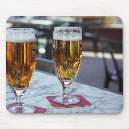 シャブリス暑クールい夏の42度のビール マウスパッド (正面)