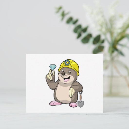 シャベルとダイヤモンドを持った鉱山労働者としてのモグラ ポストカード (スタンド正面)