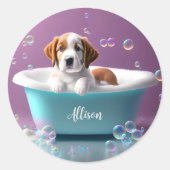 シャボン玉のバスタブの中のかわいい子犬 ラウンドシール (正面)
