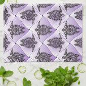 シャマンウミガメ模様 – バイオレット キッチンタオル (折り畳み)