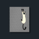 シャムぶら下がったネコ |おもしろい猫 キャンバスプリント<br><div class="desc">野生と熱狂するシャムの猫が爪で掴む。子猫好きの宇宙におもしろいを入れおもしろい、猫の人に贈り物素晴らしをする。オリジナルデザイン©Jenn Kay.</div>