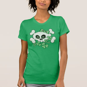 シャムロックが付いているかわいいスカル Tシャツ
