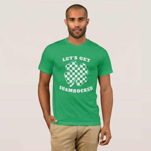 シャムロックでお祭り騒ぎ 面白い聖パトリックの日のシャムロック Tシャツ (正面フル)
