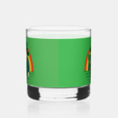 シャムロックとレインボーを備えた可愛い漫画レプレシャン ウイスキーグラス (左)