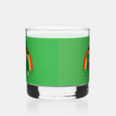 シャムロックとレインボーを備えた可愛い漫画レプレシャン ウイスキーグラス (右)