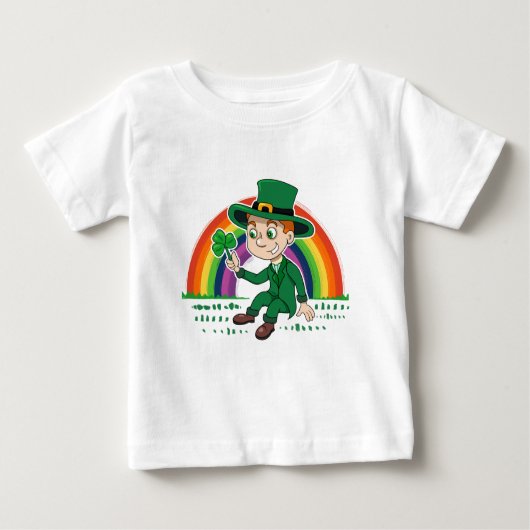 シャムロックとレインボーを備えた可愛い漫画レプレシャン ベビーTシャツ (正面)