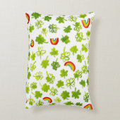 シャムロックと虹の水の色パターンアイルランド アクセントクッション (裏面(縦))