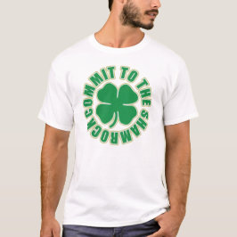 シャムロックのアイルランド人のTシャツに託して下さい Tシャツ