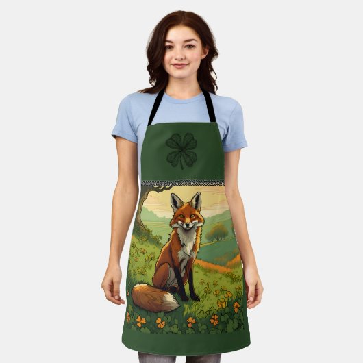 シャムロックのキツネ エプロン (着用した状態)