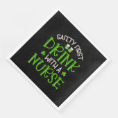 シャムロックの安全を第一に飲むナース (コーナー)