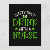 シャムロックの安全を第一に飲むナース エンクロージャーカード (正面)