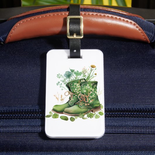 シャムロックの花と緑のアイルランドのワークブーツ ラゲッジタグ (正面インサイチュ2)